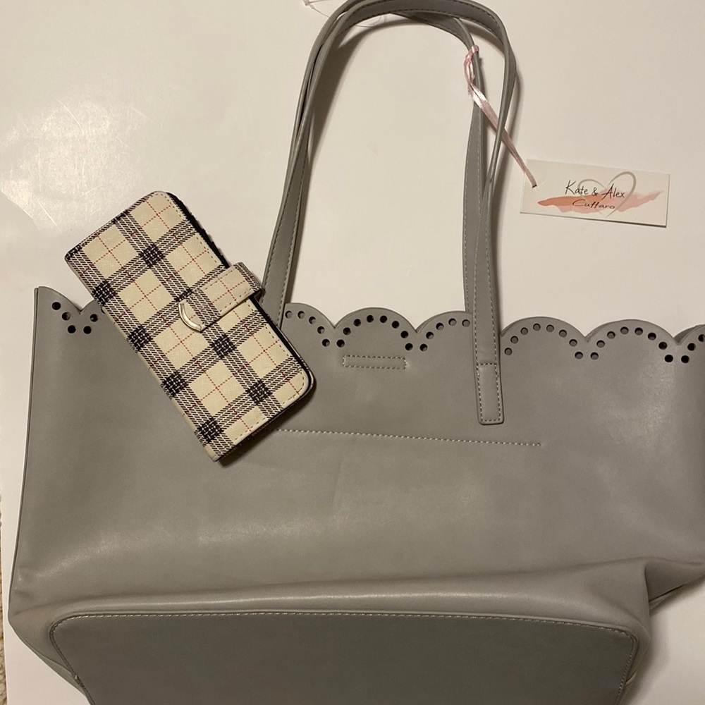 $10 bag and wallet